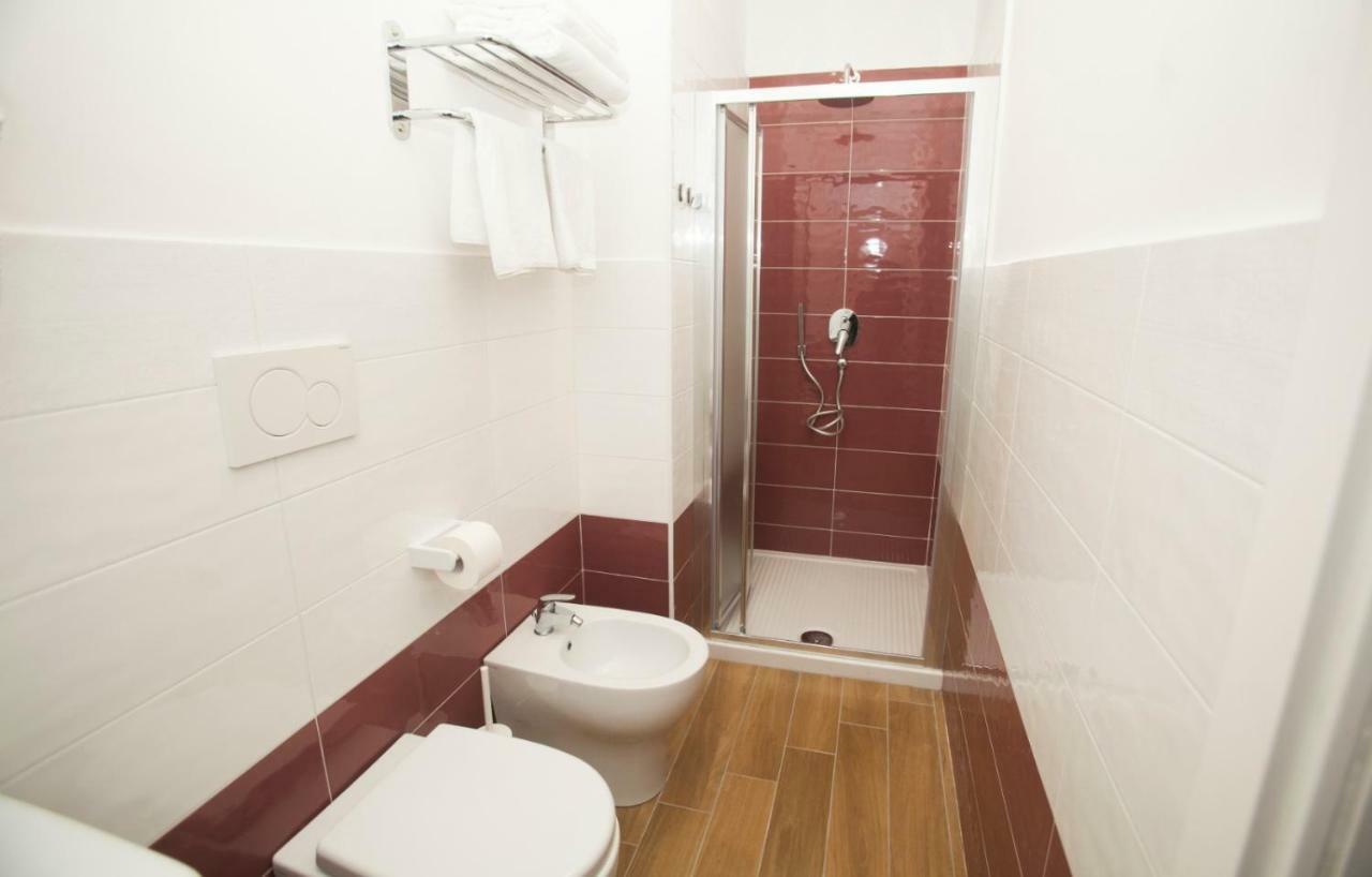 Mediterranean Rooms Кастеламаре ди Стабия Екстериор снимка